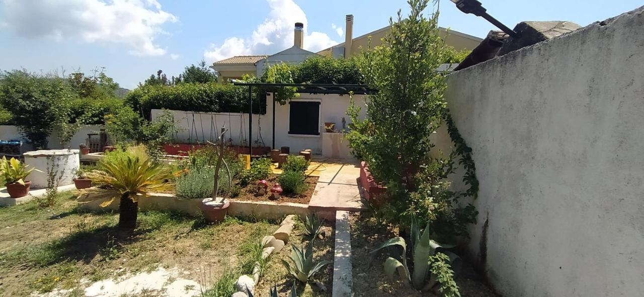 House In The Country Guest House Vátos Екстериор снимка