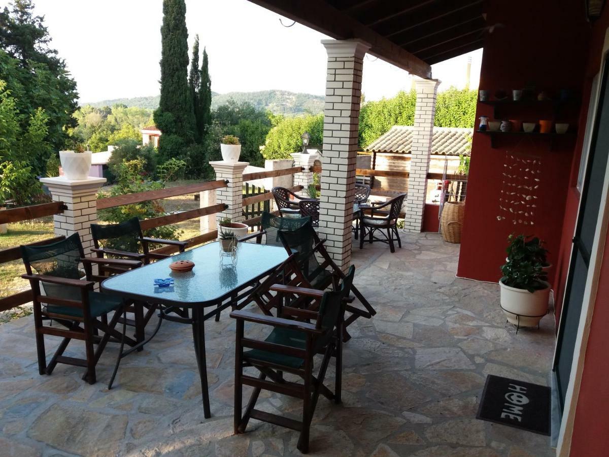 House In The Country Guest House Vátos Екстериор снимка