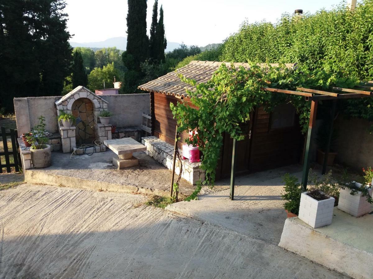 House In The Country Guest House Vátos Екстериор снимка